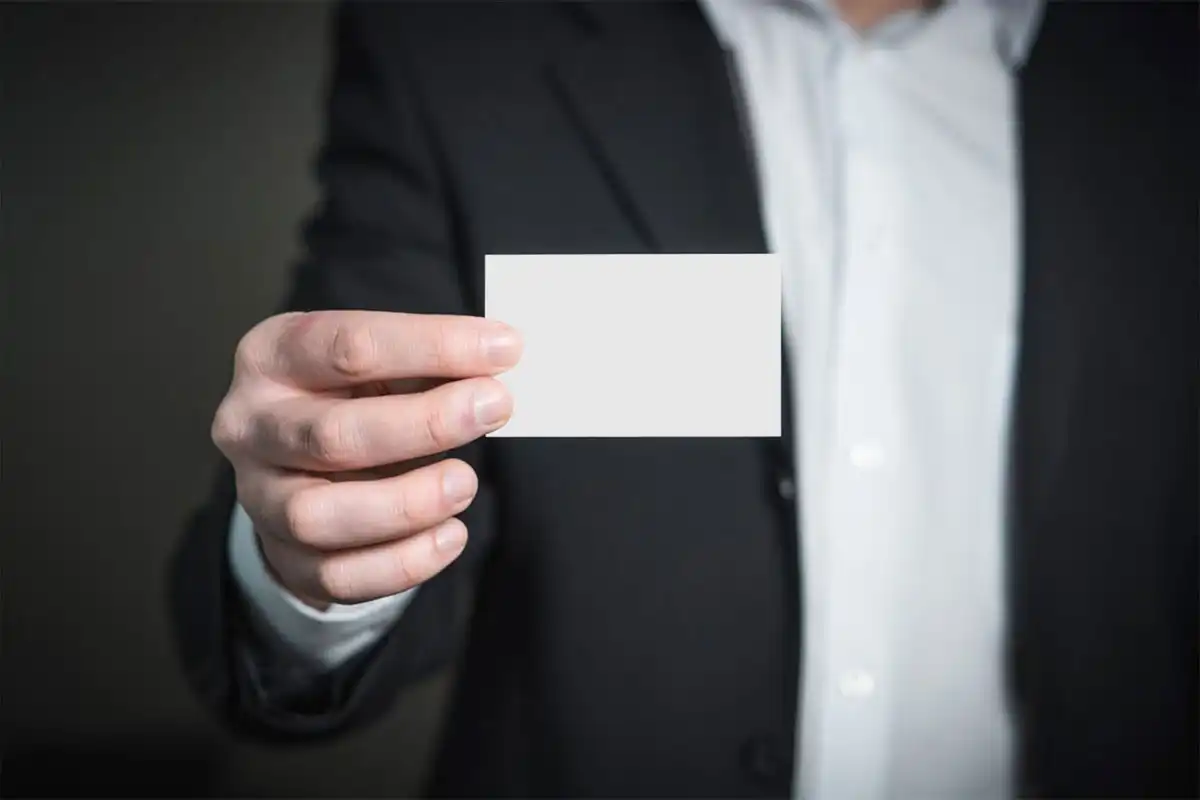 Actualité : Cartes de visite : un outil de différenciation toujours aussi efficace Cartes de visite : un outil de différenciation toujours aussi efficace