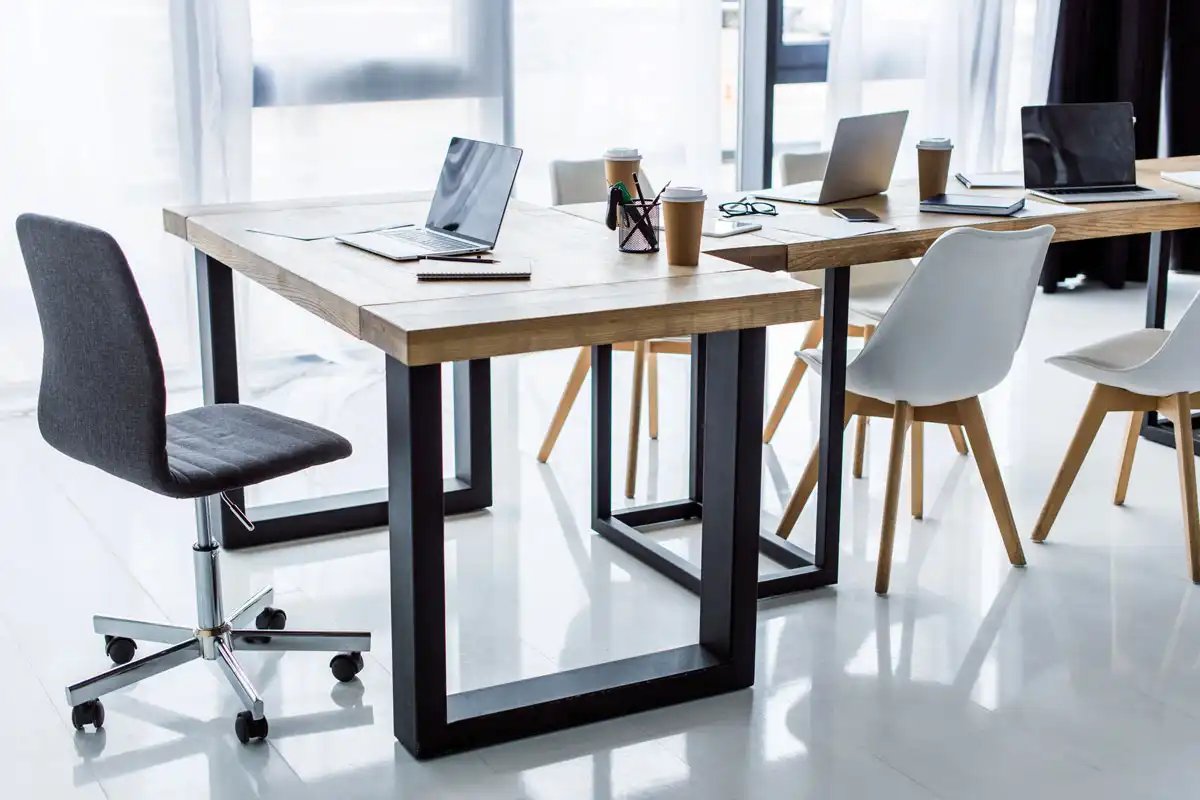 Les critères essentiels pour sélectionner un mobilier de bureau à Paris adapté à votre activité