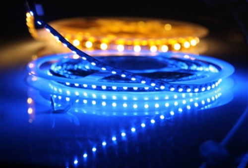 Idées déco : créez vos propres luminaires grâce au néon flexible LED