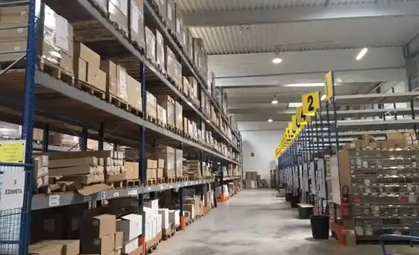Un stock disponible pour des livraisons rapides